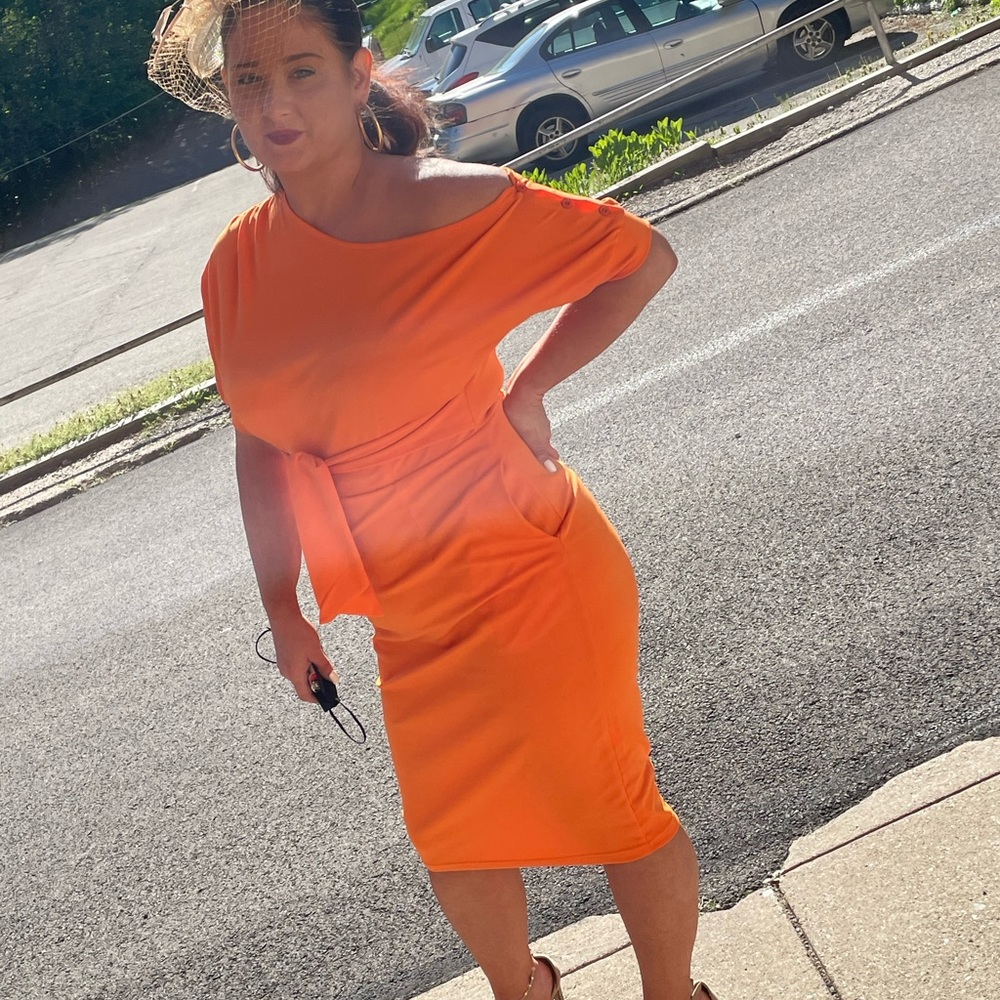 Orange Dress 🍊 - Picture 2 of 3
